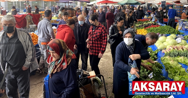 Semt pazarlarında Ramazan yoğunluğu