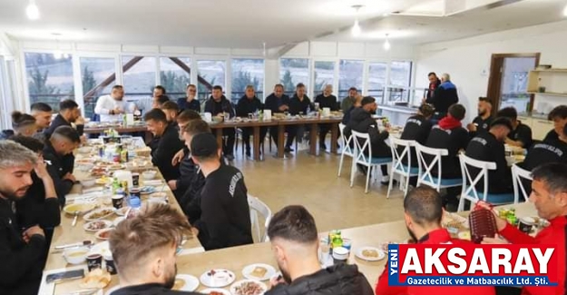 Futbolcularla iftar yapıldı