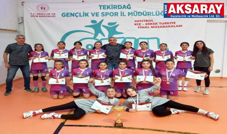 AKSARAY'DA OKUL SPORLARINDA BİR İLK  Yusuf Hakiki Baba Ortaokulu Türkiye Şampiyonu