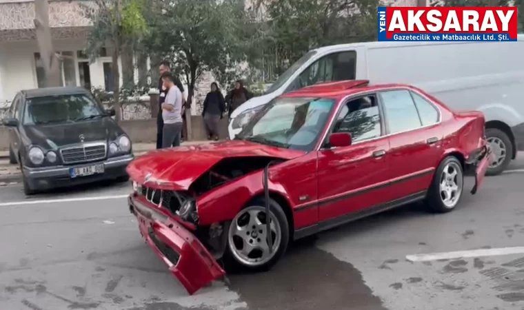 BMW Sürücüsü 3 araca birden çarptı