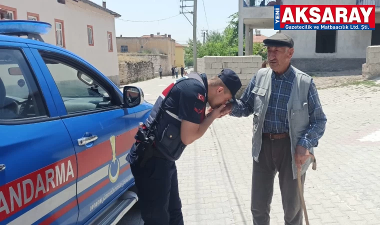 Jandarma yaşlıların bayramını kutladı, ihtiyaçlarını giderdi