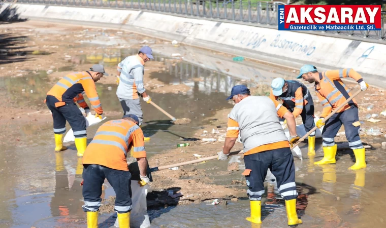 ULUIRMAK SIK SIK TEMİZLENİYOR Tonlarca çöp çıkıyor