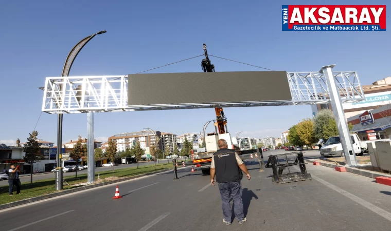 11 NOKTAYA EKRAN KURULUYOR Akıllı ulaşım sistemi monte ediliyor