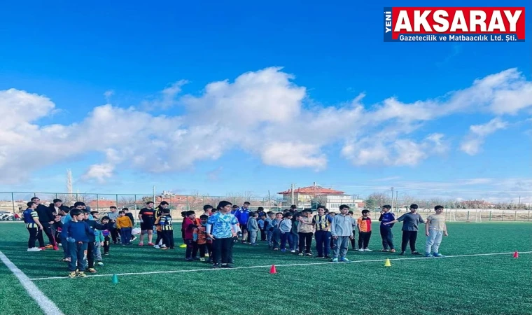 Hafta sonları futbol eğitimi veriliyor