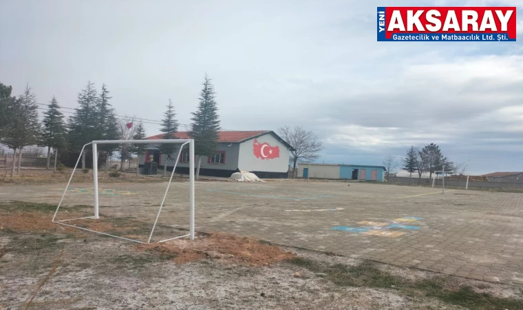 Aksaray'da köy okullarına kale ve voleybol direkleri yapıldı