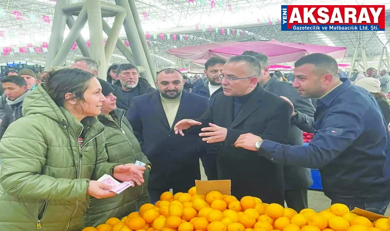 Pazar yerleri siyasetçilerin uğrak noktası