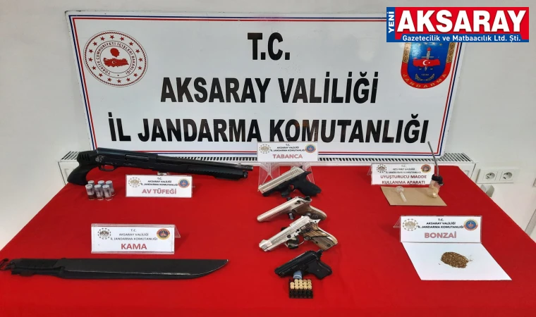 Uyuşturucu tacirine yapılan baskında silahlar ele geçti