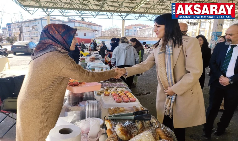 İlk ziyaret Hanımeli Pazarına