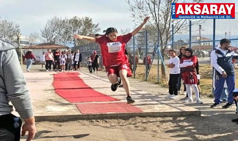 ATLETİZM ANADOLU YILDIZLAR YARIŞMASI YAPILDI