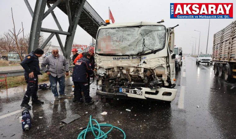 Belediye aracı Tır’a arkadan Çarptı, 2 Yaralı