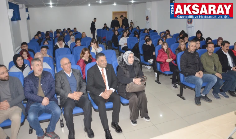 Kariyer Günü’nde öğrencilere tavsiyelerde bulundu