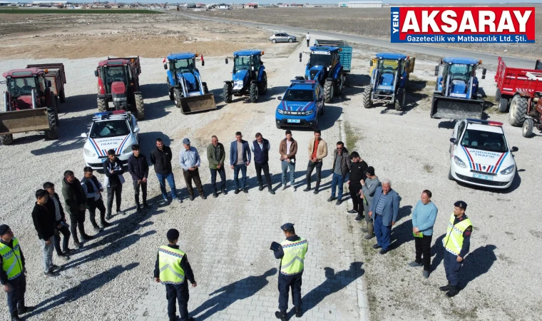 TRAKTÖR SÜRÜCÜLERİ UYARILDI Reflektör Tak Görünür Ol