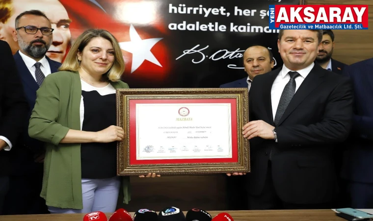 Başkan Dinçer Mazbatasını aldı