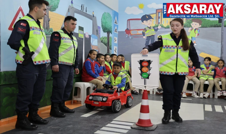 Kazayı canlandırdılar, trafik kurallarını öğrendiler