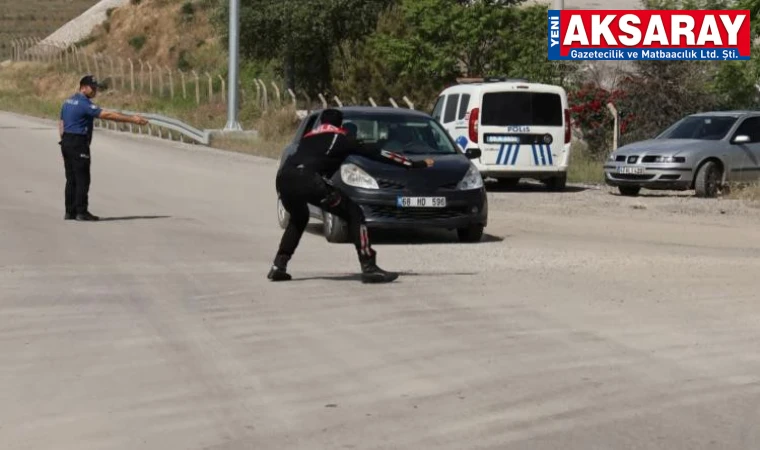  Aracını polislerin üzerine sürdü