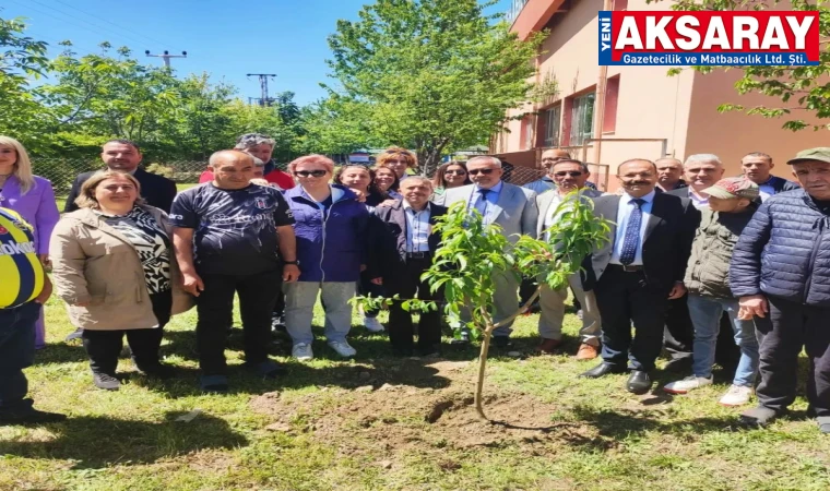 Meyve fidanı diktiler, gelecek nesillere miras bıraktılar