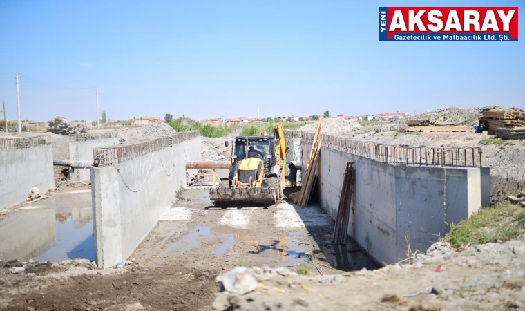 SANAYİLERE ULAŞIMI KOLAYLAŞTIRACAK Dere üzerine bağlantı köprüsü yapılıyor