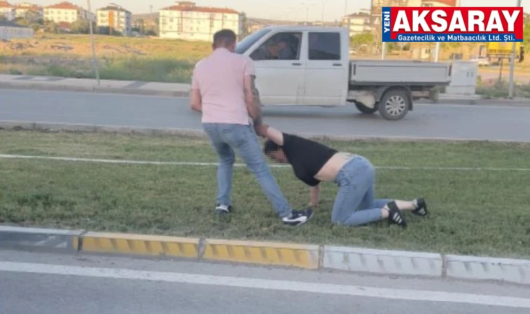 AKSARAY'DA KADINA ŞİDDET  Ağlayan kadını sürükleye sürükleye araca götürdü