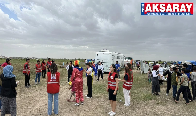 Gezici Kütüphane mevsimlik işçi çadırlarında