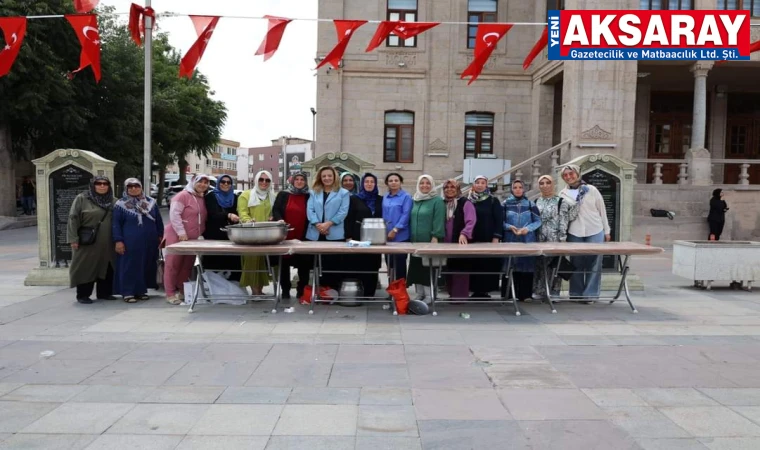 Ak kadınlar geleneği bozmadı