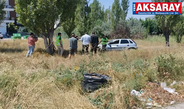  Virajı alamayan otomobil şarampole düştü