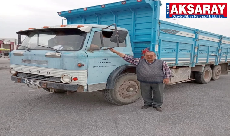 Kendini asıp canına kıydı