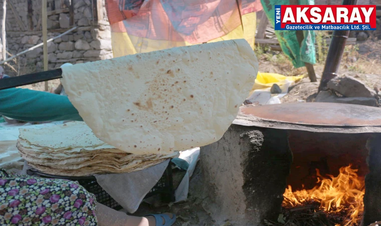 KIŞLIK YUFKALAR AÇILIYOR VE PİŞİRİLİYOR Aksaray’ı ekmek kokusu sardı