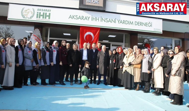 İHH yeni hizmet binası törenle açıldı