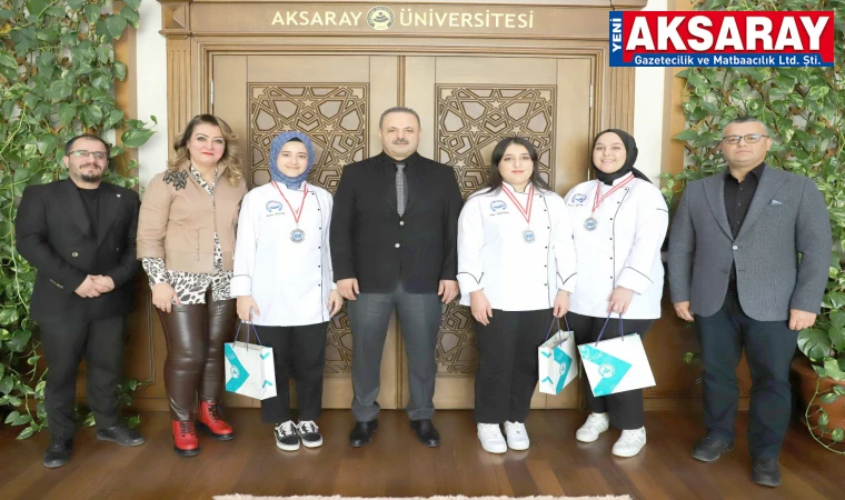 ASÜ’nün Aşçılık Takımı yarışmada ikinci oldu