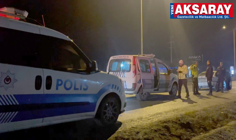 EHLİYETSİZ VE ALKOLLÜ SÜRÜCÜ Kaza yapsa da elindeki içkiyi bırakmadı