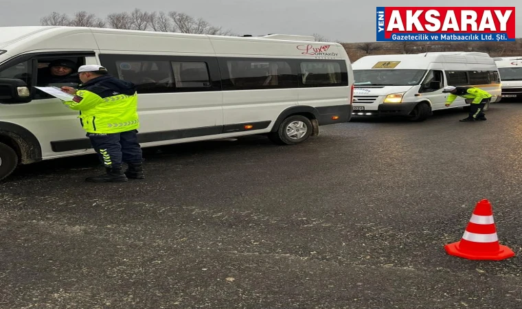 Köy yollarında okul servisi denetimi