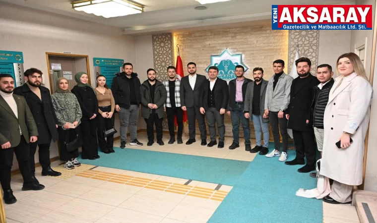 Ak Genç­lik’ten çifte zi­ya­ret