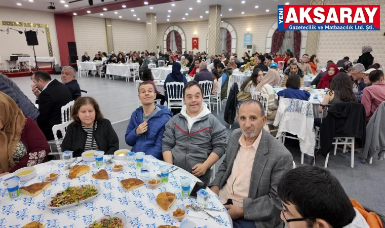 Aynı sofrada, aynı duada birleştiler