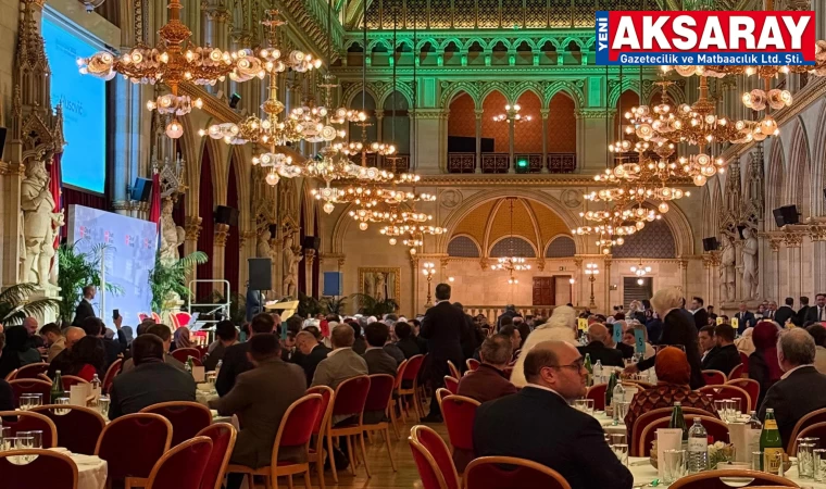 Gurbetçilerle iftarda buluştu