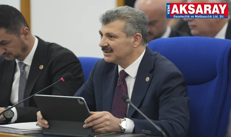 İlk imza Ak­sa­ray mil­let­ve­ki­lin­den
