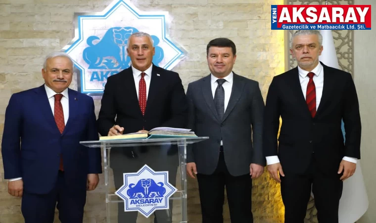 Kıb­rıs Eko­no­mi ve Ener­ji Ba­ka­nı Ak­sa­ray'da resmi te­mas­lar­da bu­lun­du