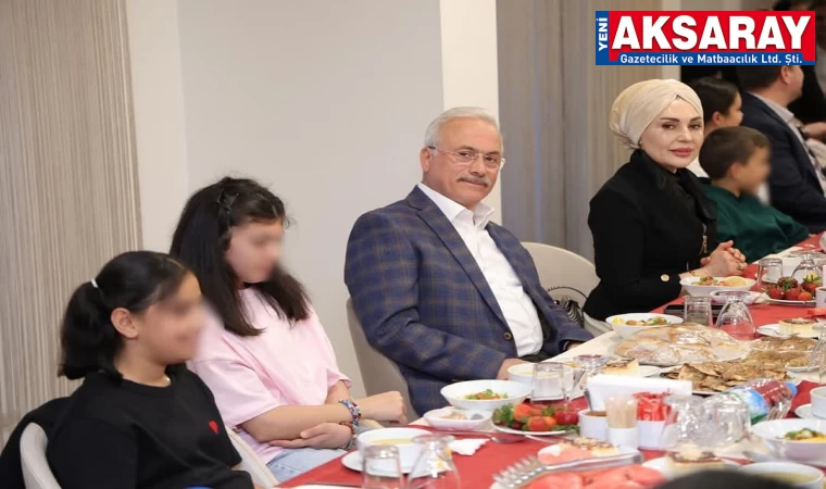 Otel Ah­sa­ray ye­tim­le­re iftar verdi