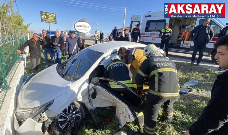 İki otomobil çarpıştı: 1’İ AĞIR 4 YARALI  