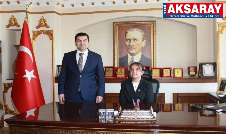 İlk koltuğu Ortaköy Kaymakamı verdi