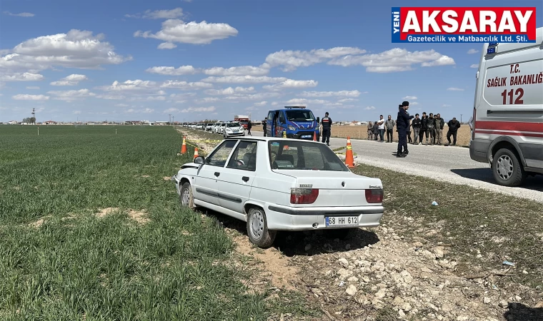 Mültecilere araba çarptı