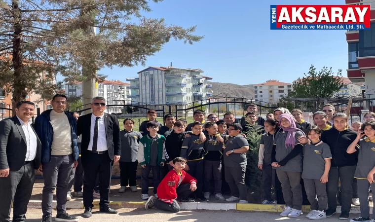 Okul bahçesini ağaçlandırdılar