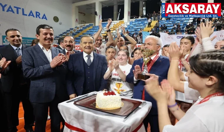 Şampiyon öğrenciler tebrik edildi