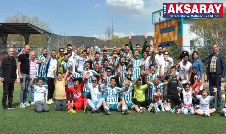 Yeşilovaspor Şampiyon