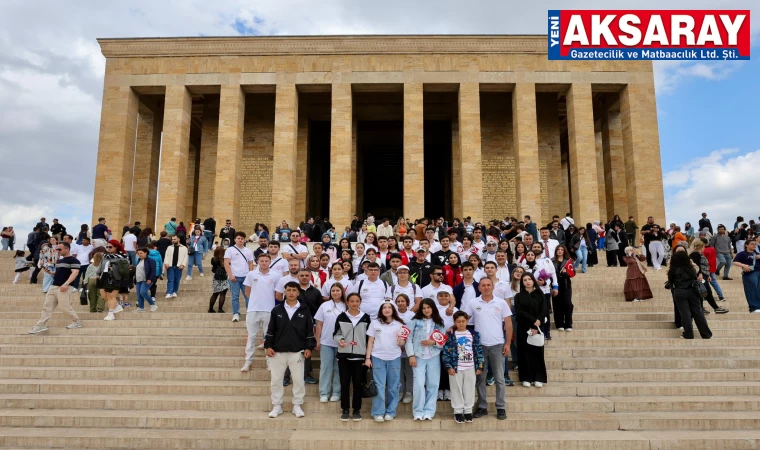 Gençler Anıtkabir’i ziyaret etti