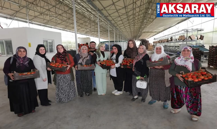 Hanımefendi emekçi kadınlarla