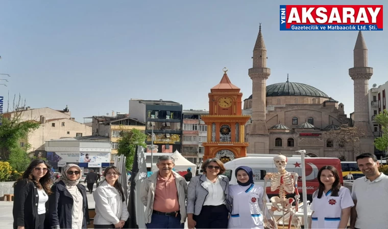 Sağlık Meslek lisesi öğrencilerinden halka sağlık hizmeti