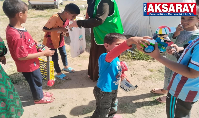 İHH’dan mevsimlik tarım işçilerinin çocuklarına hediye