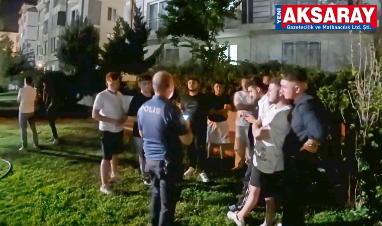 Park ve bahçelerde polis tüm şahısları sorgudan geçiriyor