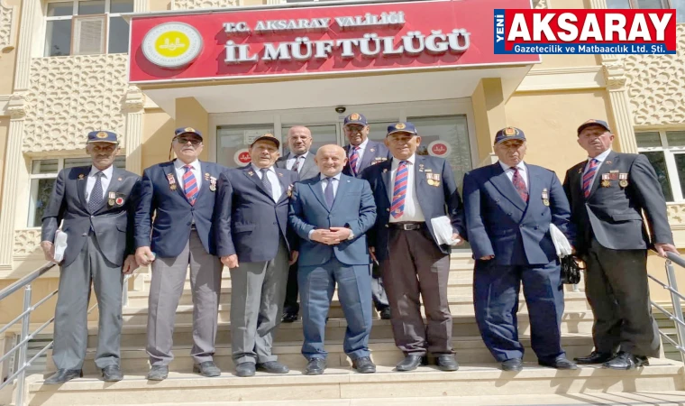 Gazilere kitap seti hediye edildi