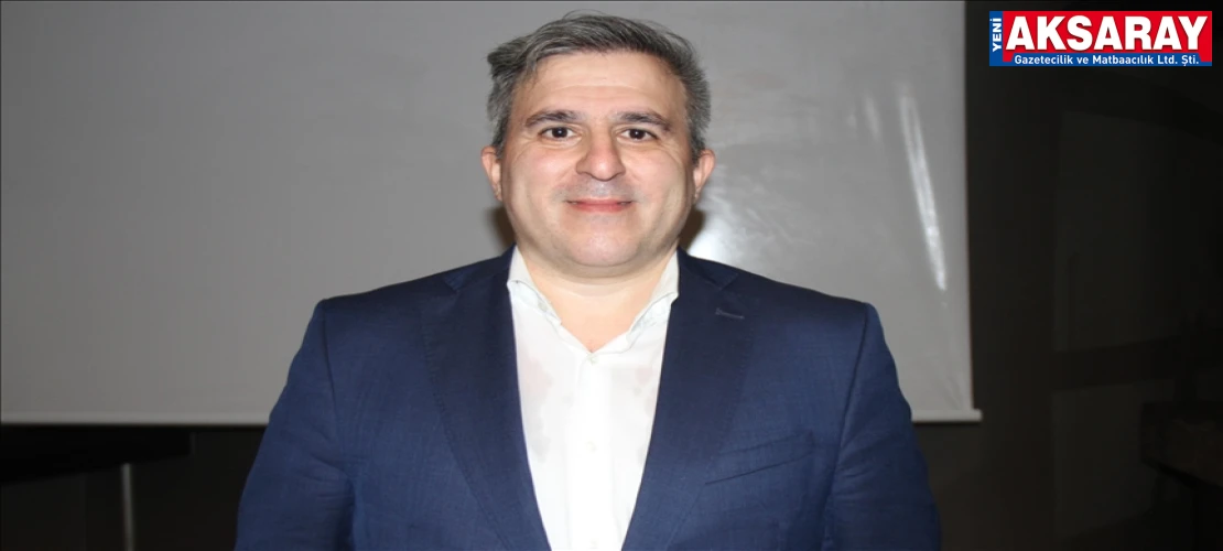 Aksaraylı gurbetçi ailenin oğlu Almanya’da yılın doktoru seçildi